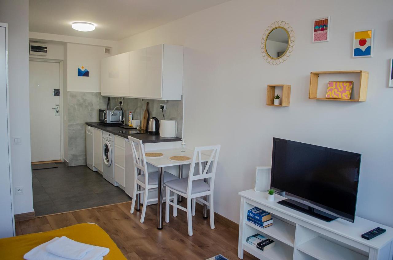 Sweet Life Apartment Next To Metro Station Varsóvia Exterior foto